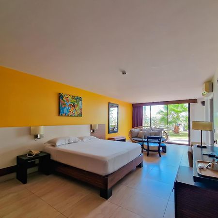 Hommage Hotel & Residences Baie Nettle Екстериор снимка